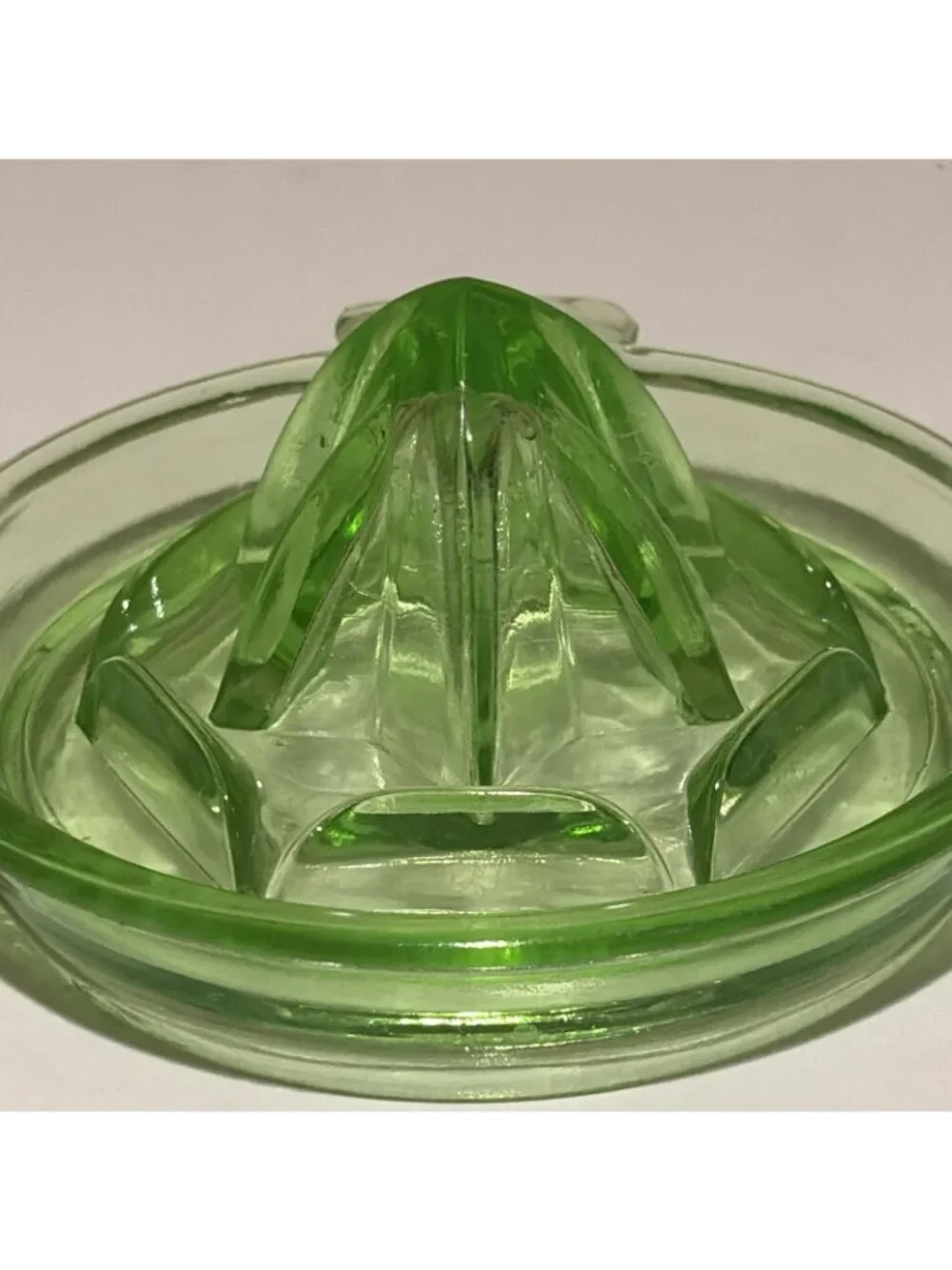 Vtg. Green Depression Glass Reamer Uranium Vaseline Citrus Squeezer Lemon Juicer
